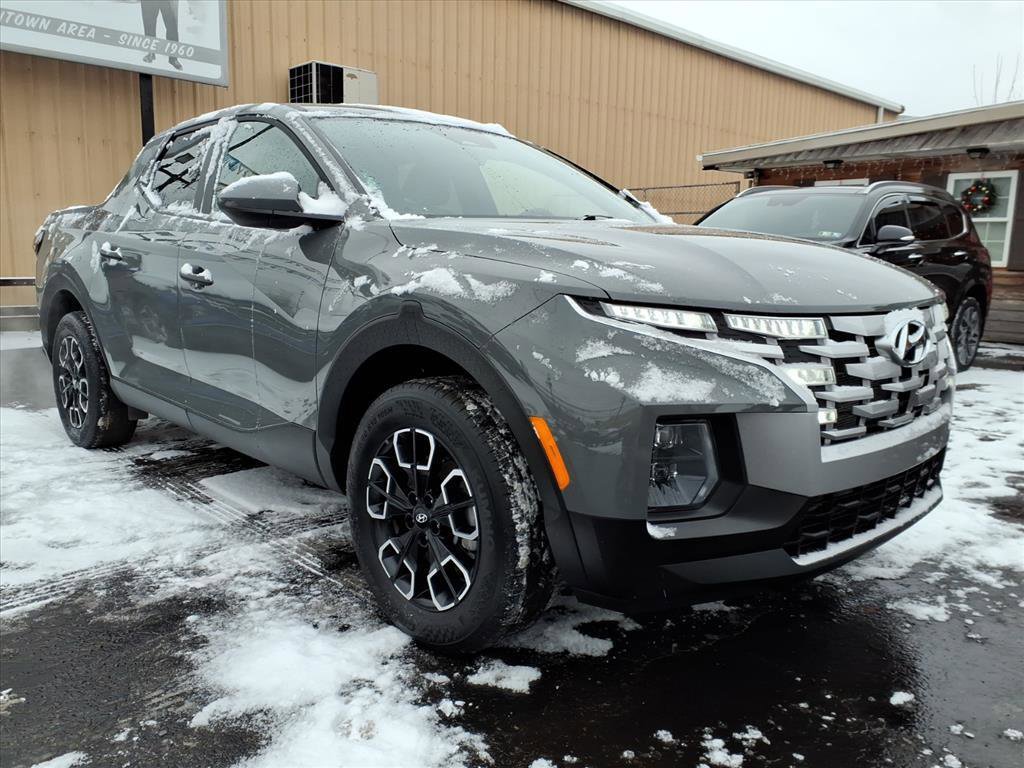 Used 2024 Hyundai Santa Cruz SE image 3