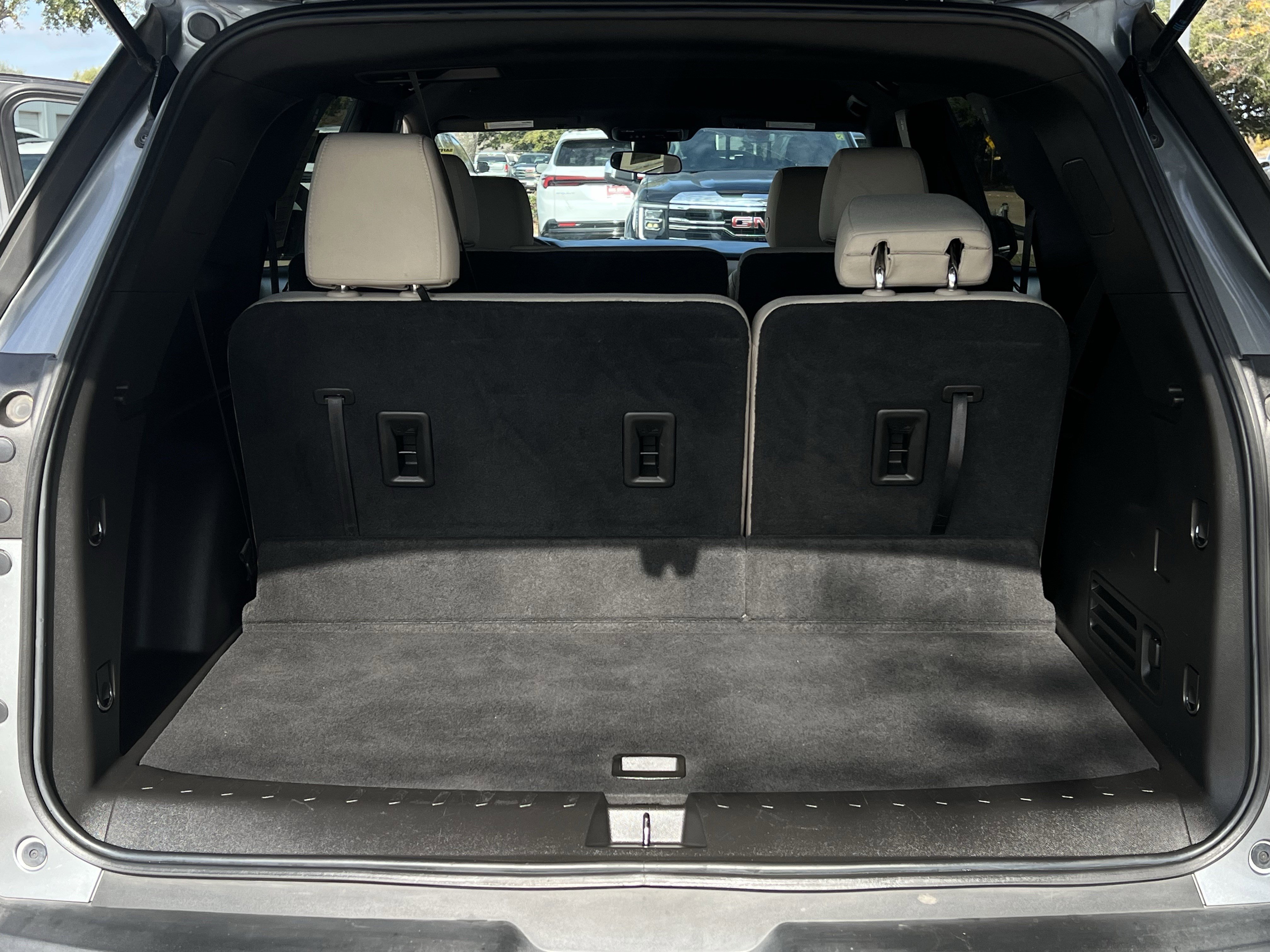 Used 2023 Chevrolet Traverse LS w/ LPO, Cargo Package image 27