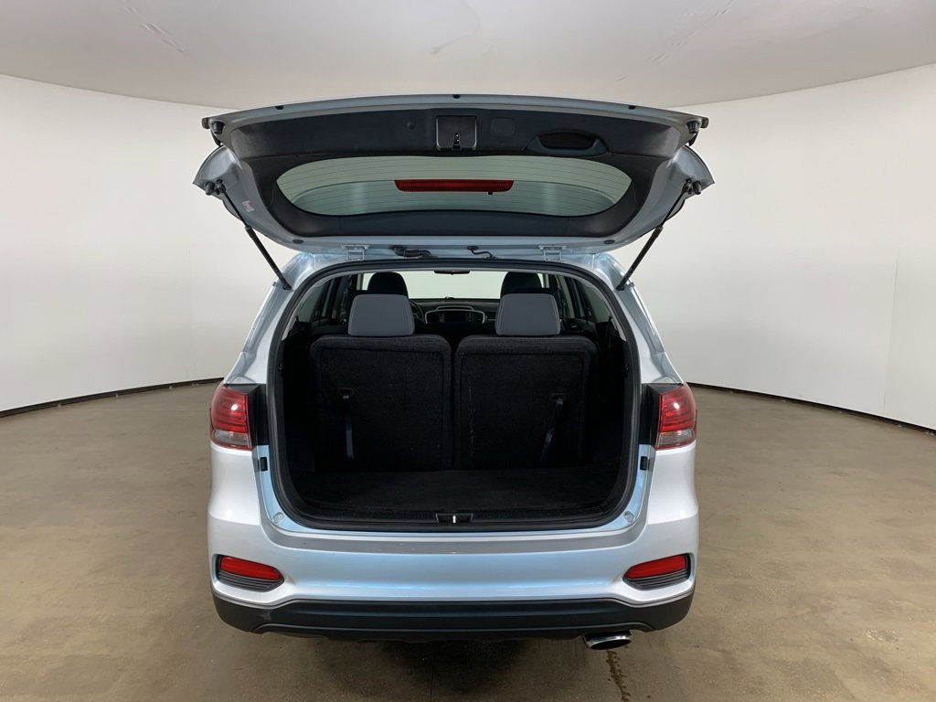 Used 2019 Kia Sorento L image 12