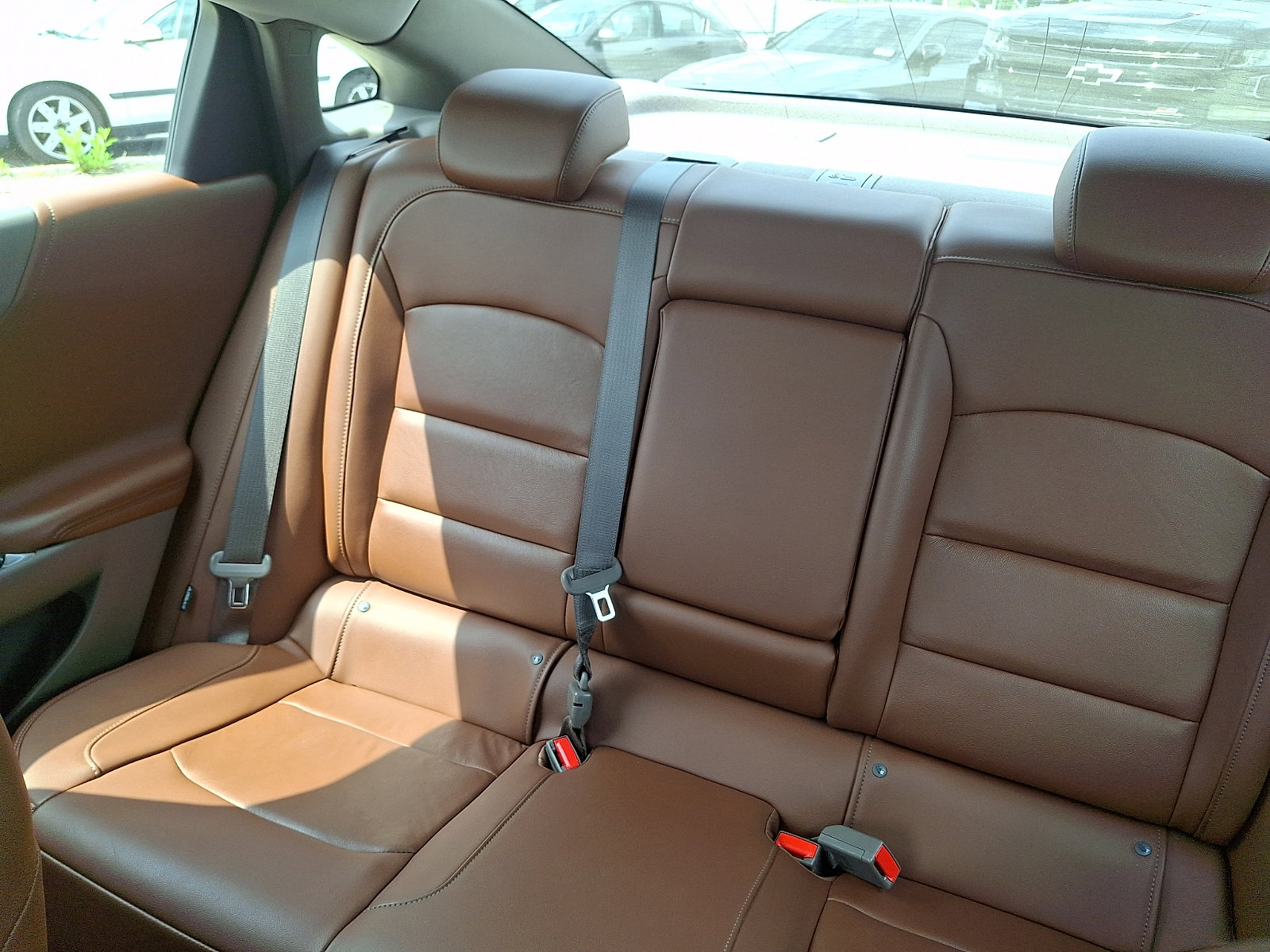 Used 2016 Chevrolet Malibu Hybrid w/ Leather Package FWD image 18