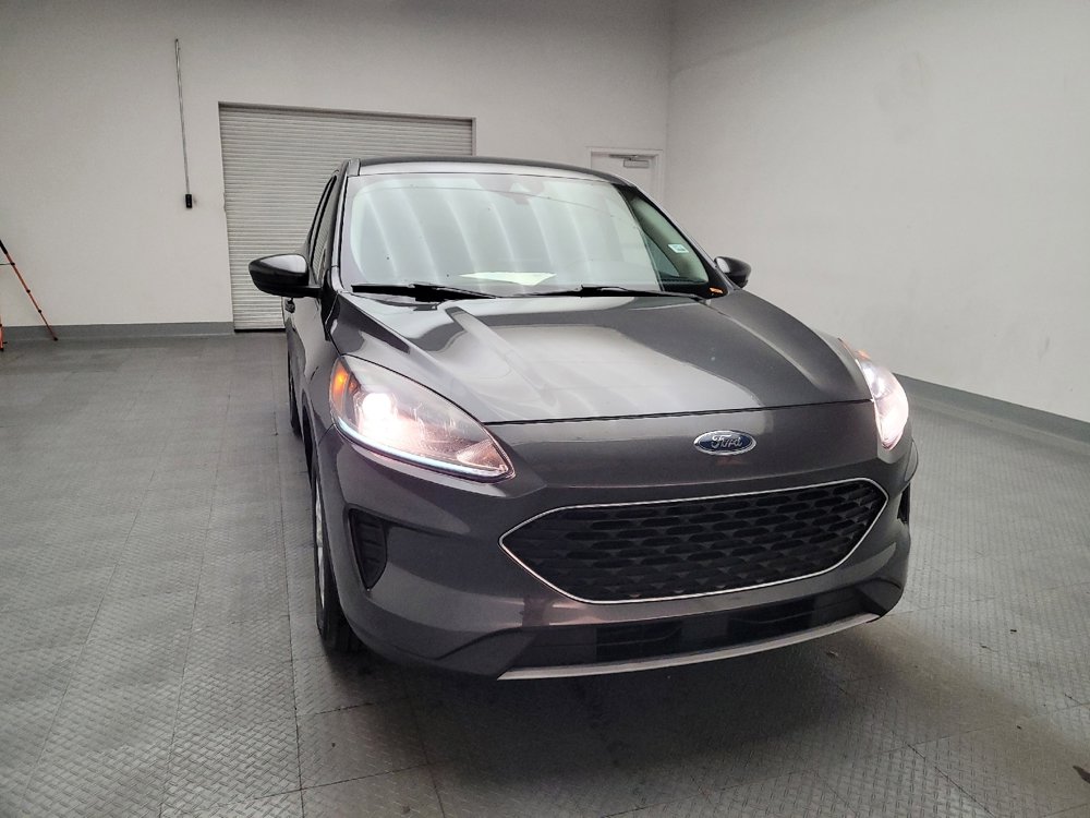 Used 2020 Ford Escape SE FWD image 14