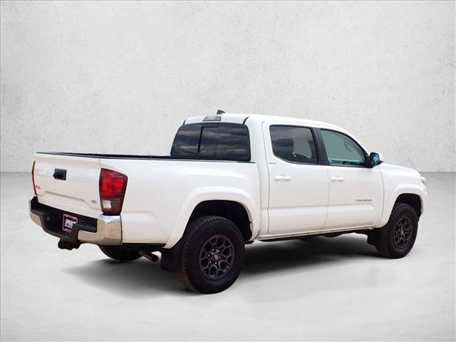 Used 2018 Toyota Tacoma SR5 AWD/4WD image 4