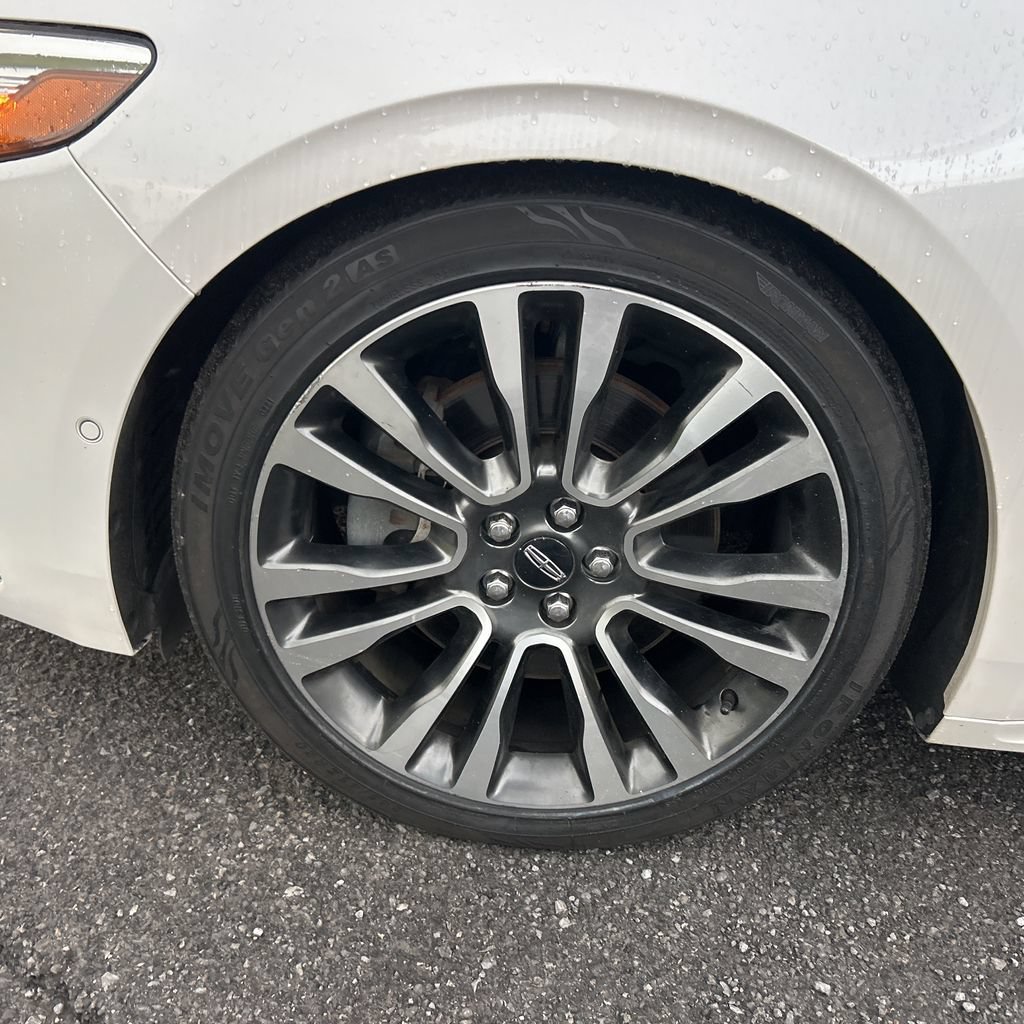Used 2018 Lincoln Continental Reserve AWD/4WD image 10