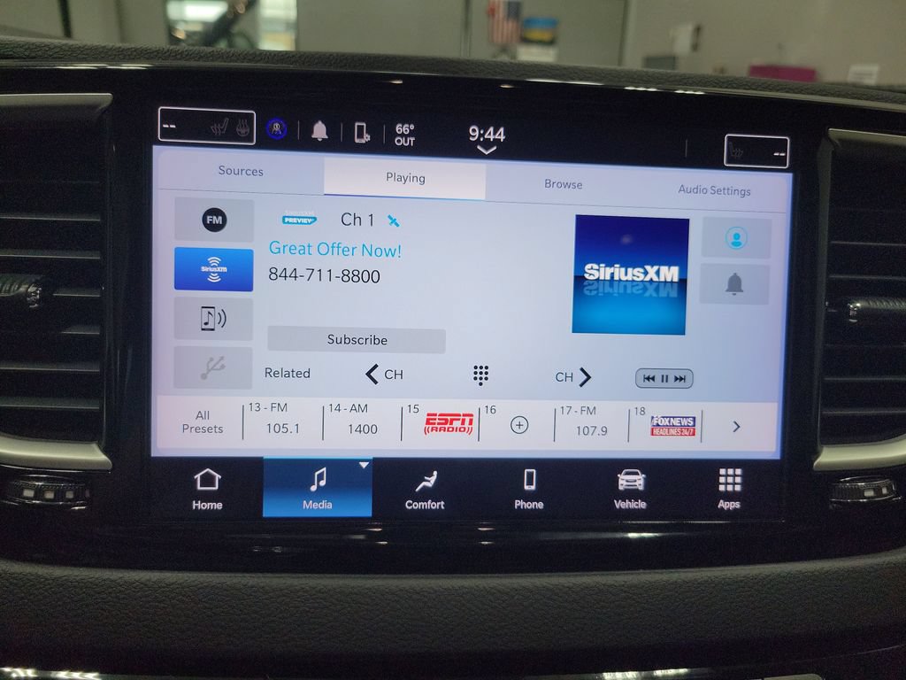 Certified 2023 Chrysler Pacifica Touring-L FWD image 37