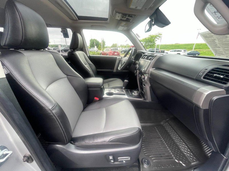 Used 2023 Toyota 4Runner SR5 Premium w/ Moonroof Package AWD/4WD image 11