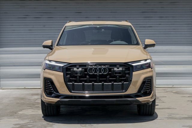 Used 2025 Audi Q7 3.0T Premium Plus w/ Premium Plus Package image 2
