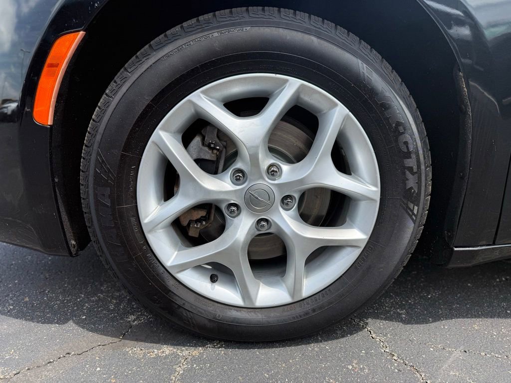 Used 2018 Chrysler Pacifica Touring Plus w/ Tire & Wheel Group FWD image 10