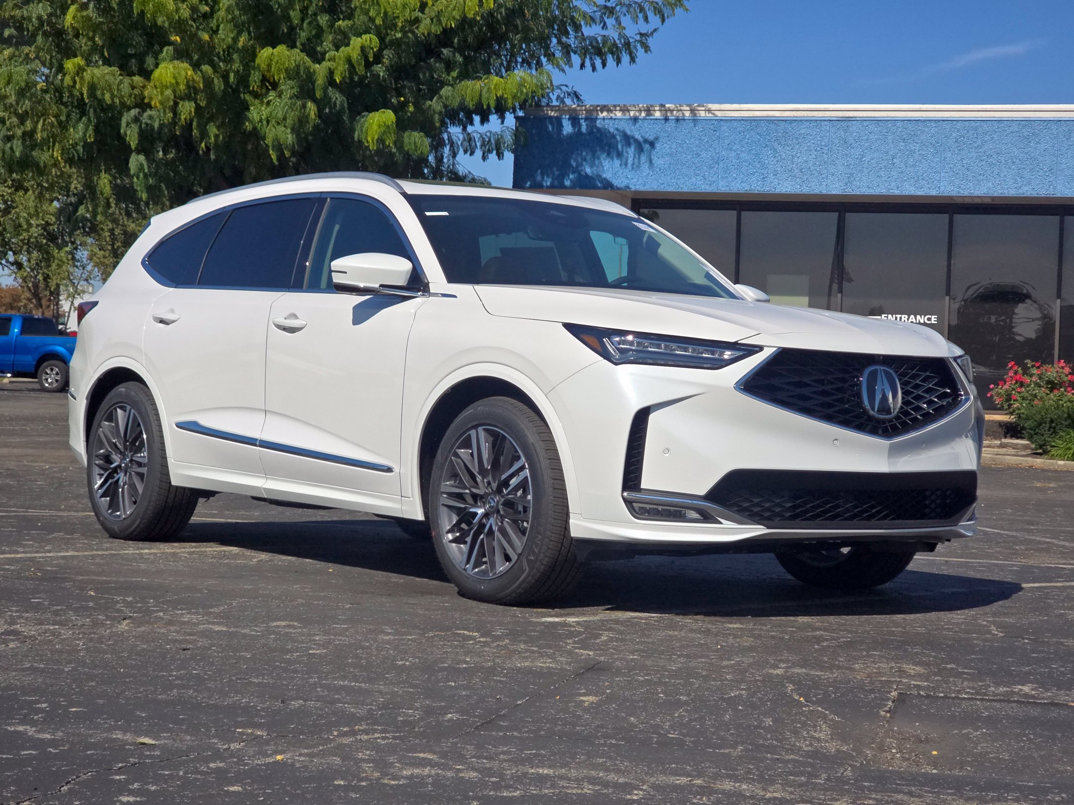 New 2026 Acura MDX w/ Advance Package AWD/4WD image 2
