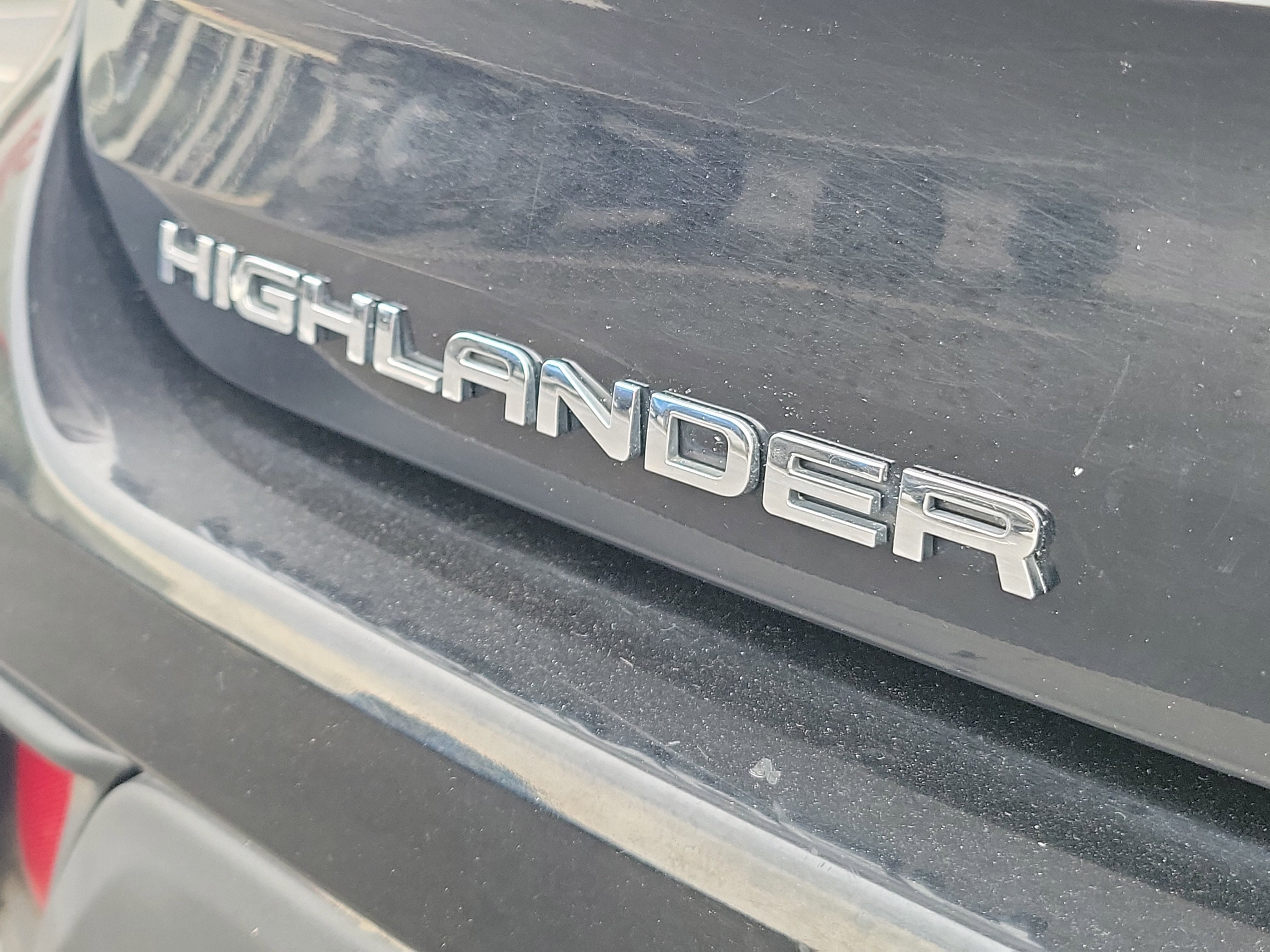 Certified 2020 Toyota Highlander LE image 6