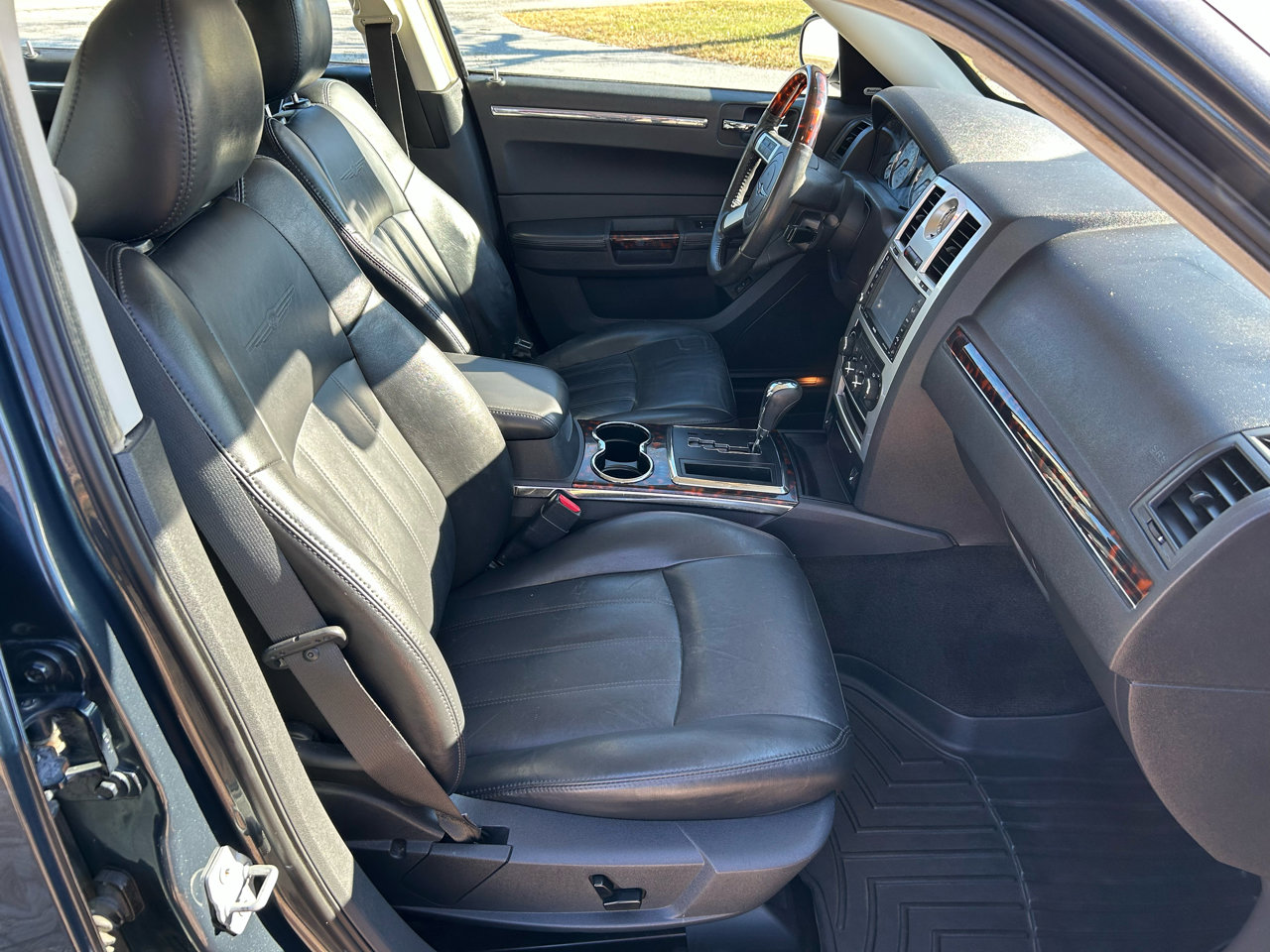 Used 2008 Chrysler 300 C image 15