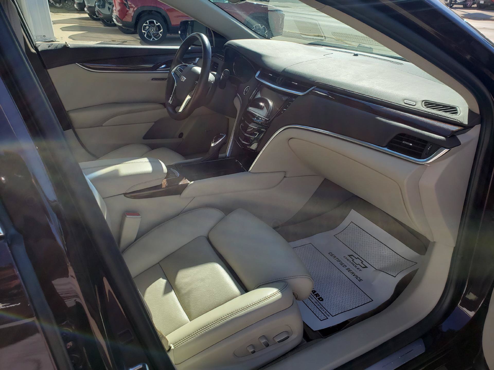 Used 2017 Cadillac XTS Premium Luxury FWD image 10
