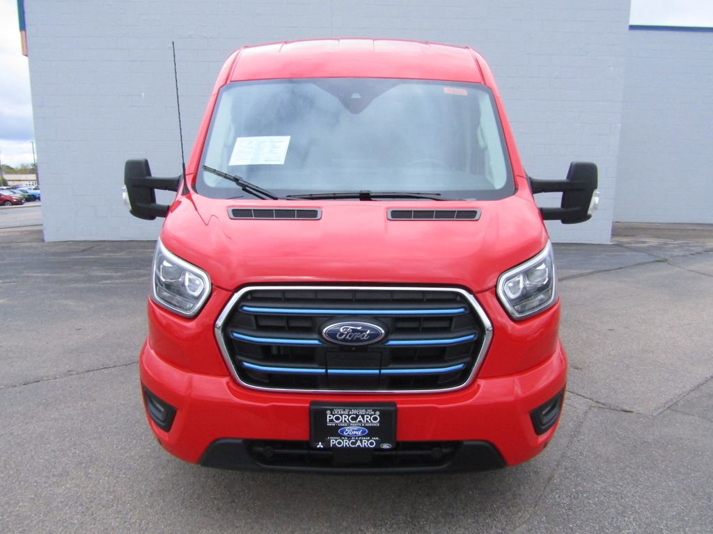 Used 2024 Ford E-Transit 148 Medium Roof image 3