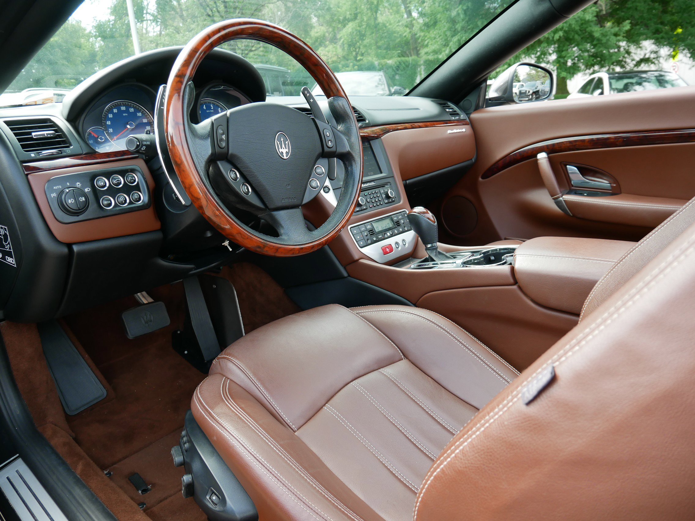 Used 2011 Maserati GranTurismo Convertible RWD image 14