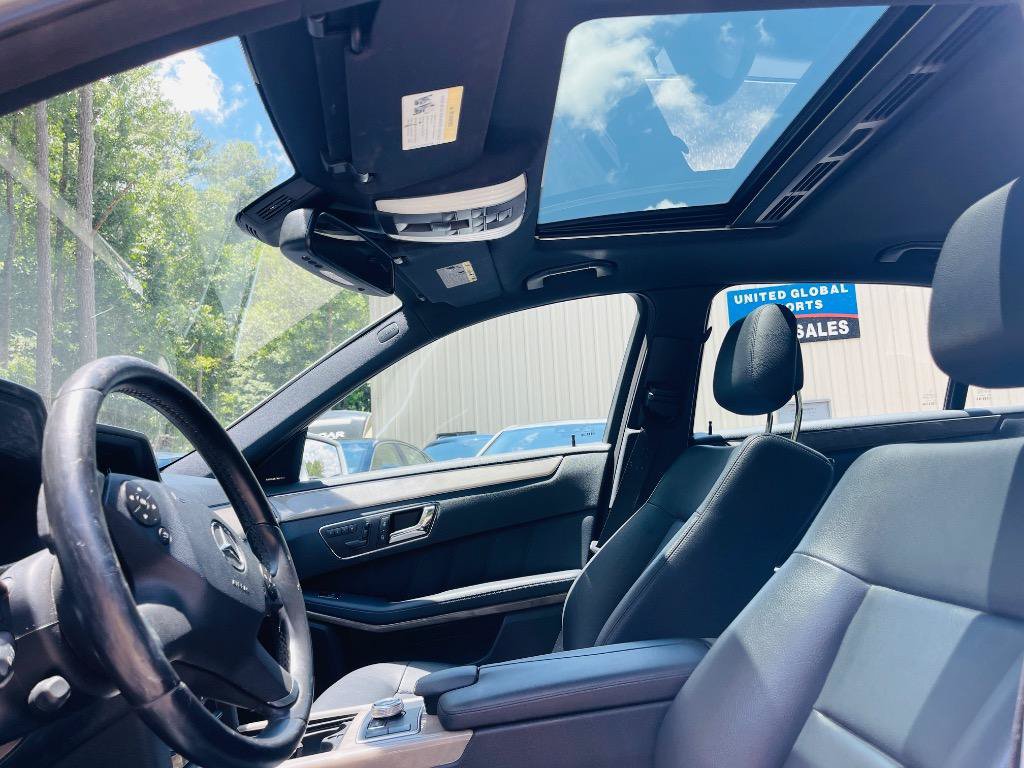 Used 2010 Mercedes-Benz E 350 Sedan image 22