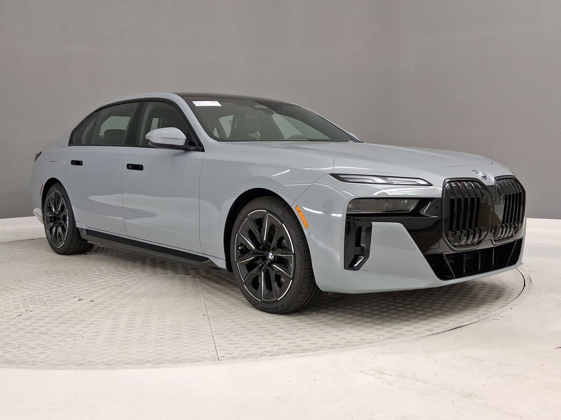 New 2026 BMW 750e xDrive w/ Premium Package AWD/4WD image 5