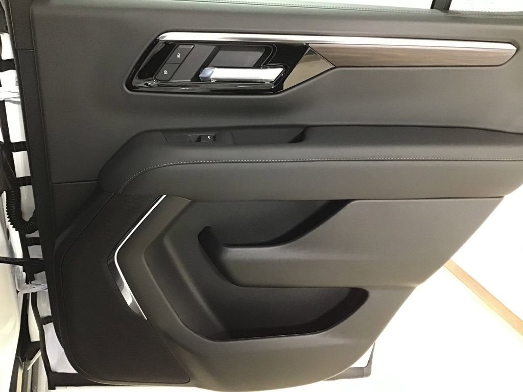 New 2026 Chevrolet Tahoe LS image 9