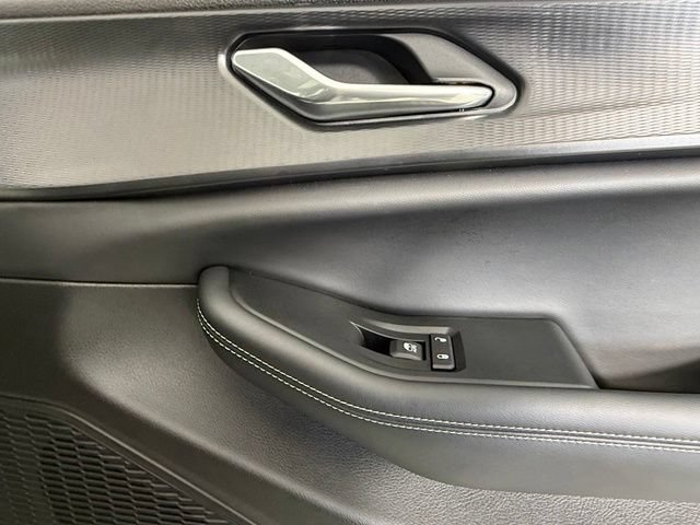 Used 2025 Jeep Grand Cherokee Altitude RWD image 30
