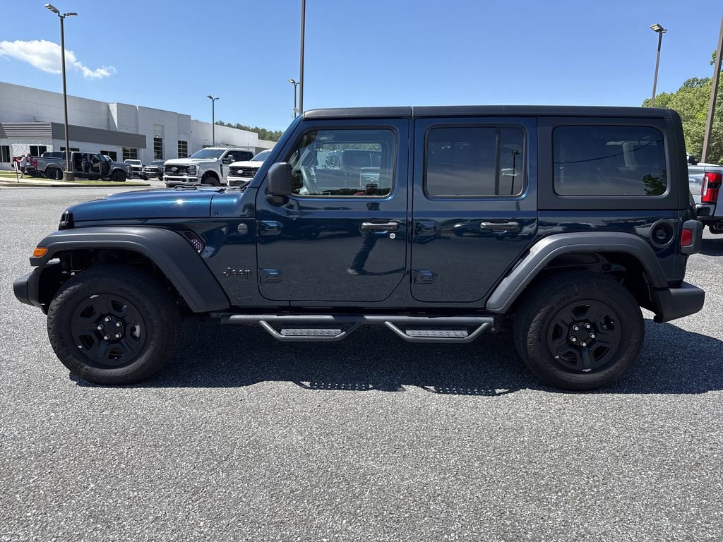 Used 2025 Jeep Wrangler Unlimited Sport AWD/4WD image 4