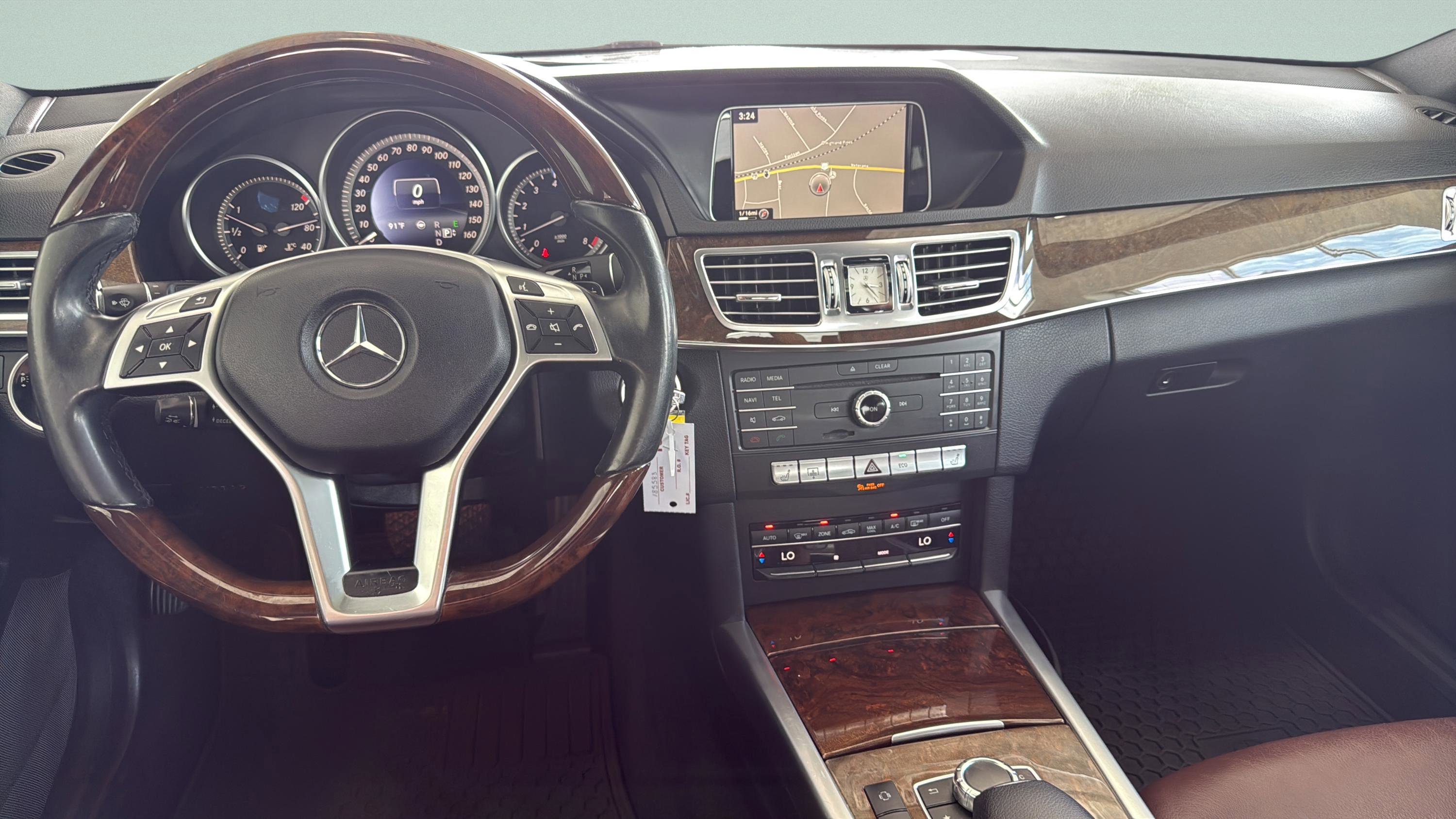 Used 2016 Mercedes-Benz E 350 Sedan image 33