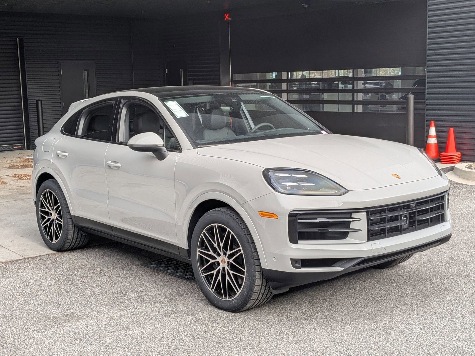 New 2026 Porsche Cayenne Coupe image 7