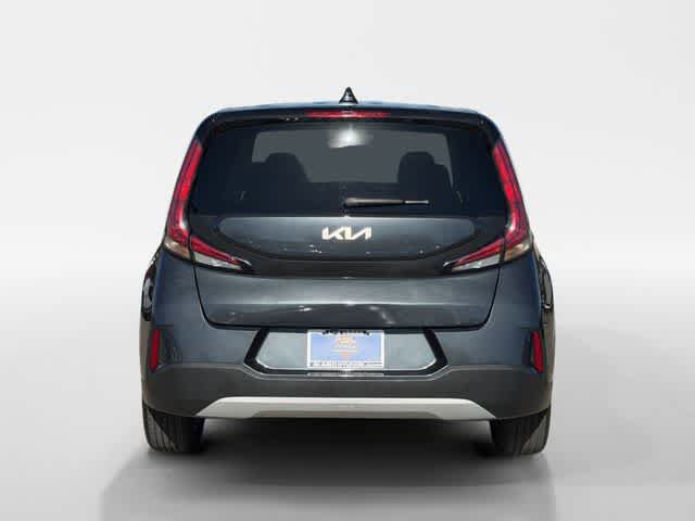 Used 2023 Kia Soul LX w/ LX Technology Package FWD image 4