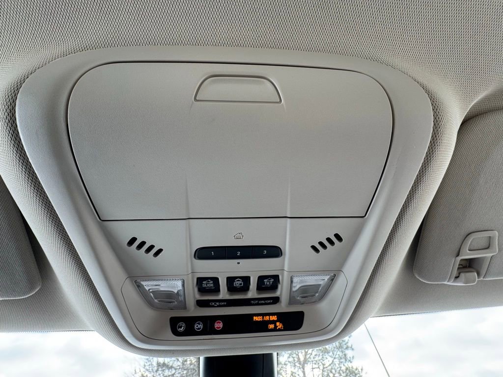 Used 2023 Buick Enclave Essence w/ Experience Buick Package image 22