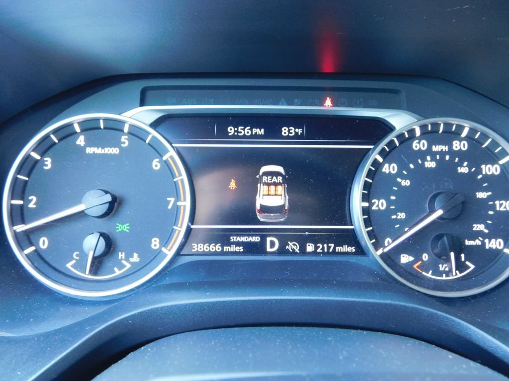 Used 2025 Nissan Rogue SV FWD image 10