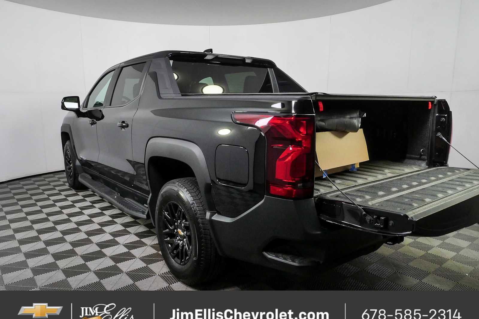 New 2024 Chevrolet Silverado EV W/T AWD/4WD image 30