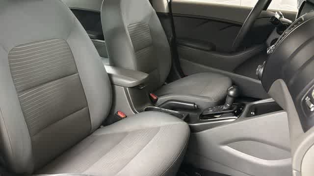 Used 2017 Kia Forte LX w/ LX Popular Package FWD image 31