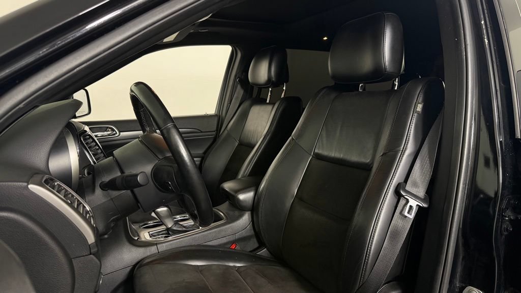 Used 2019 Jeep Grand Cherokee Altitude AWD/4WD image 17