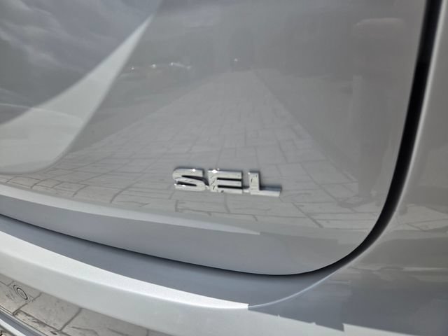 Used 2024 Mitsubishi Outlander SEL FWD image 12