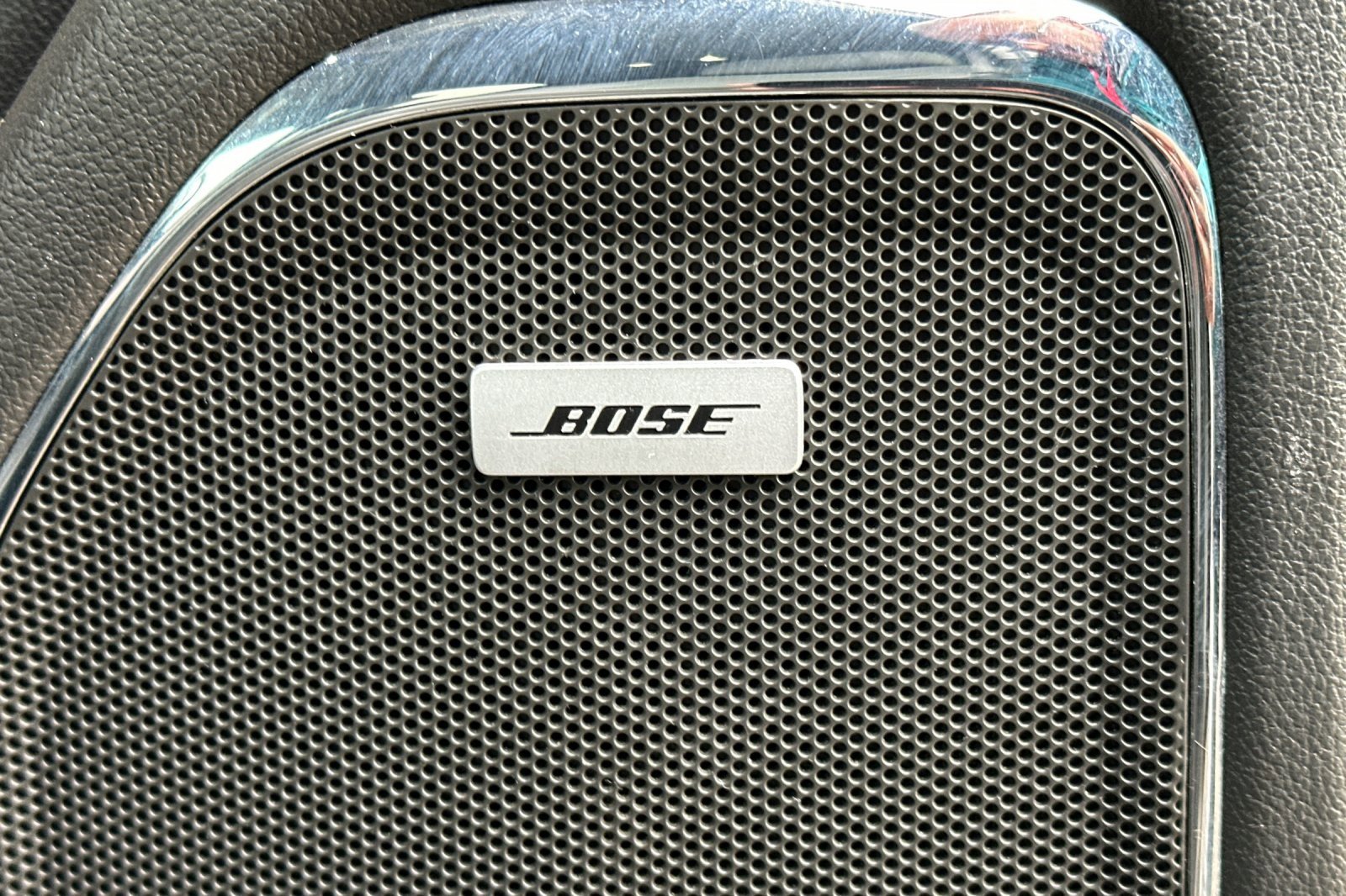 Used 2014 GMC Sierra 1500 SLT w/ SLT Crew Cab Value Package image 40