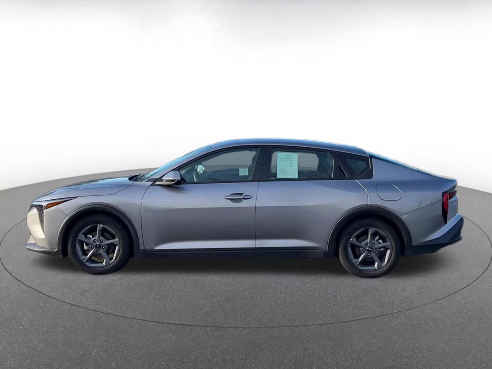 Used 2025 Kia K4 LXS image 9