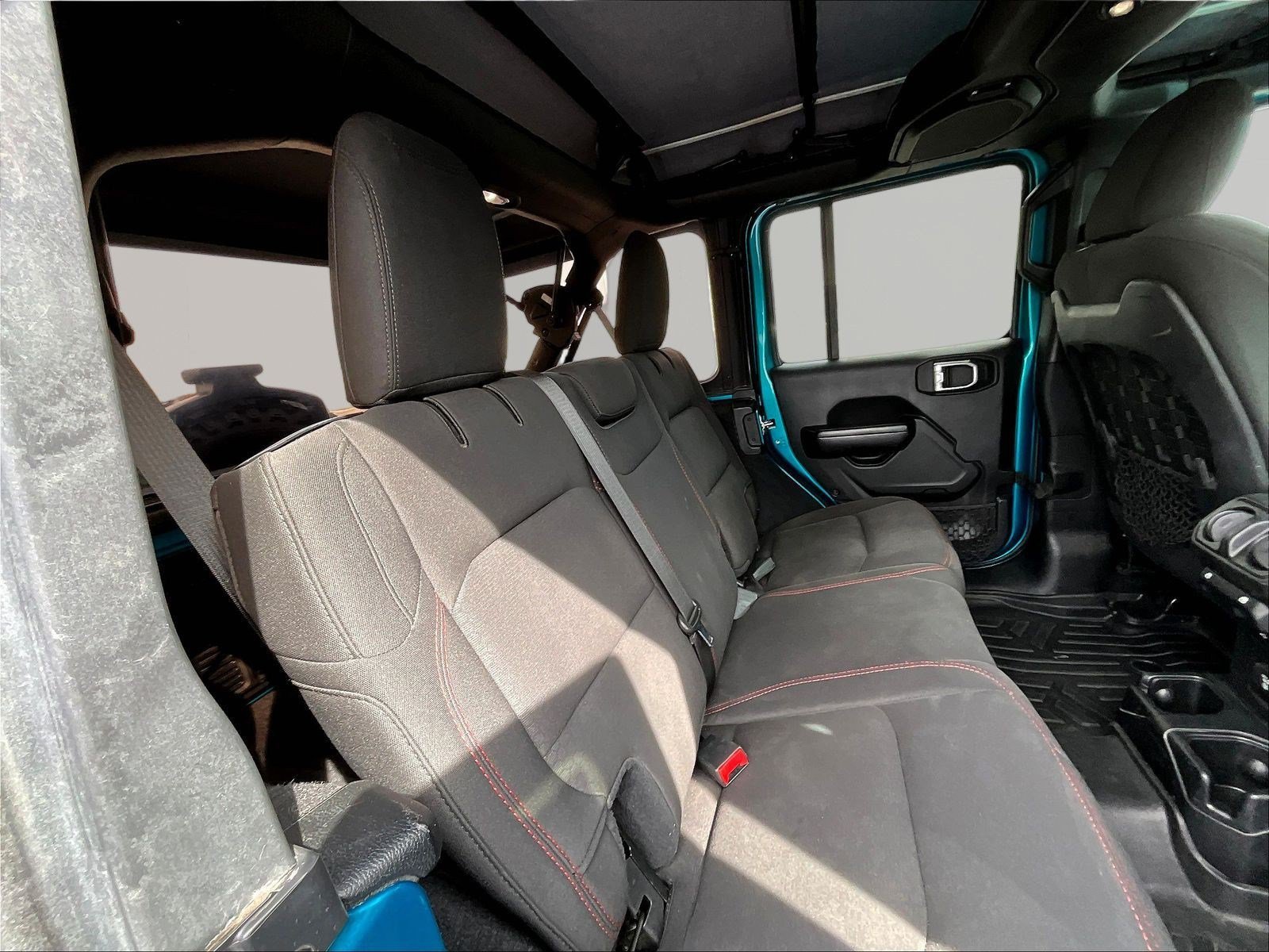 Used 2020 Jeep Wrangler Unlimited Rubicon w/ Cold Weather Group AWD/4WD image 25