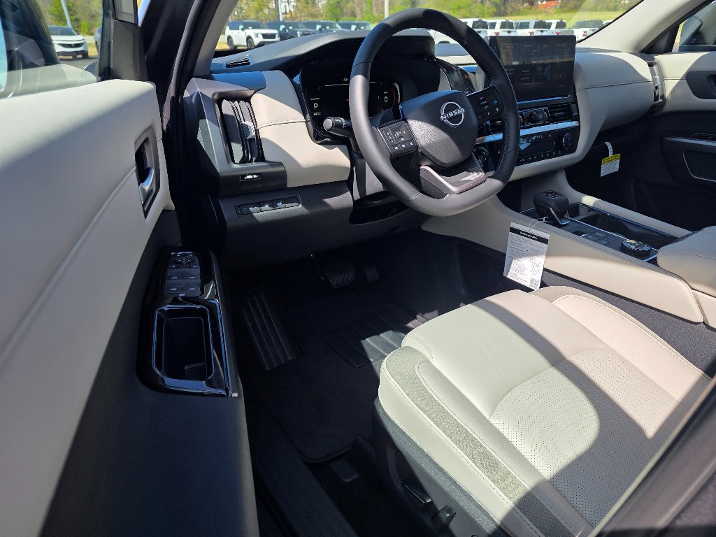 New 2026 Nissan Pathfinder SL image 10