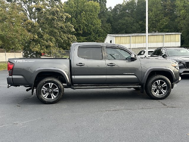 Used 2019 Toyota Tacoma TRD Sport RWD image 8