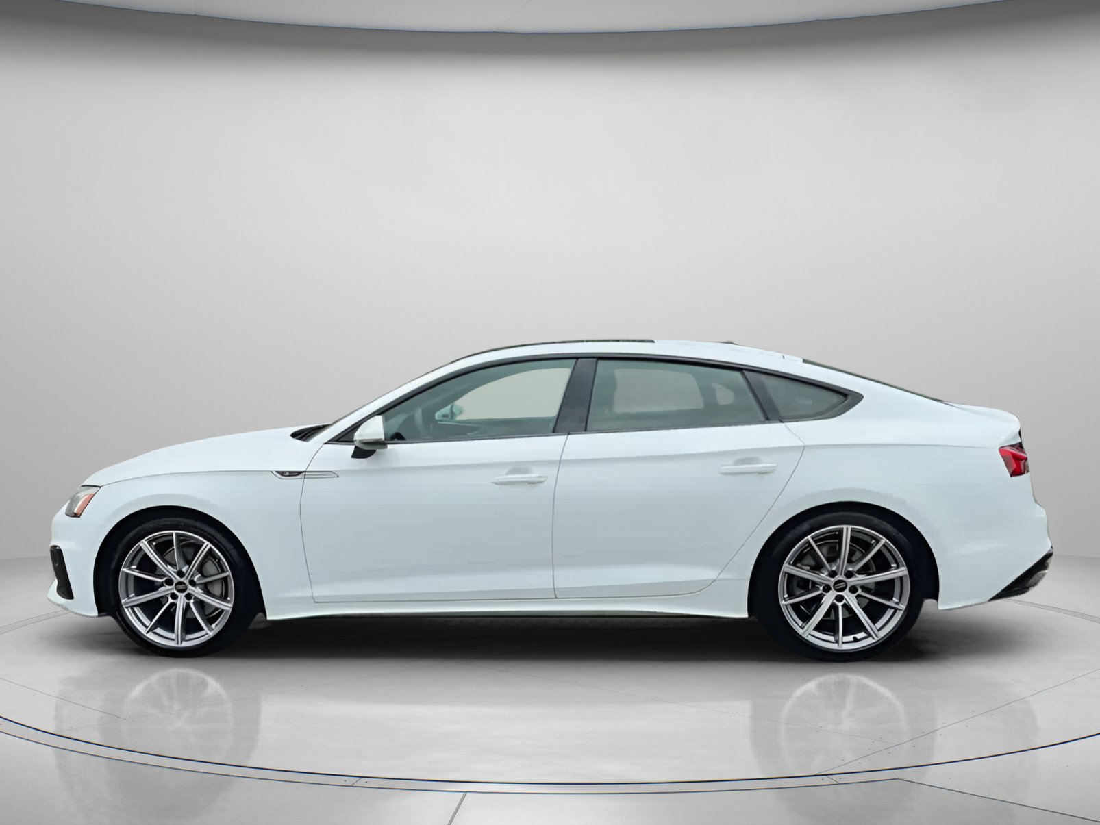 Used 2025 Audi A5 2.0T Premium Plus image 16