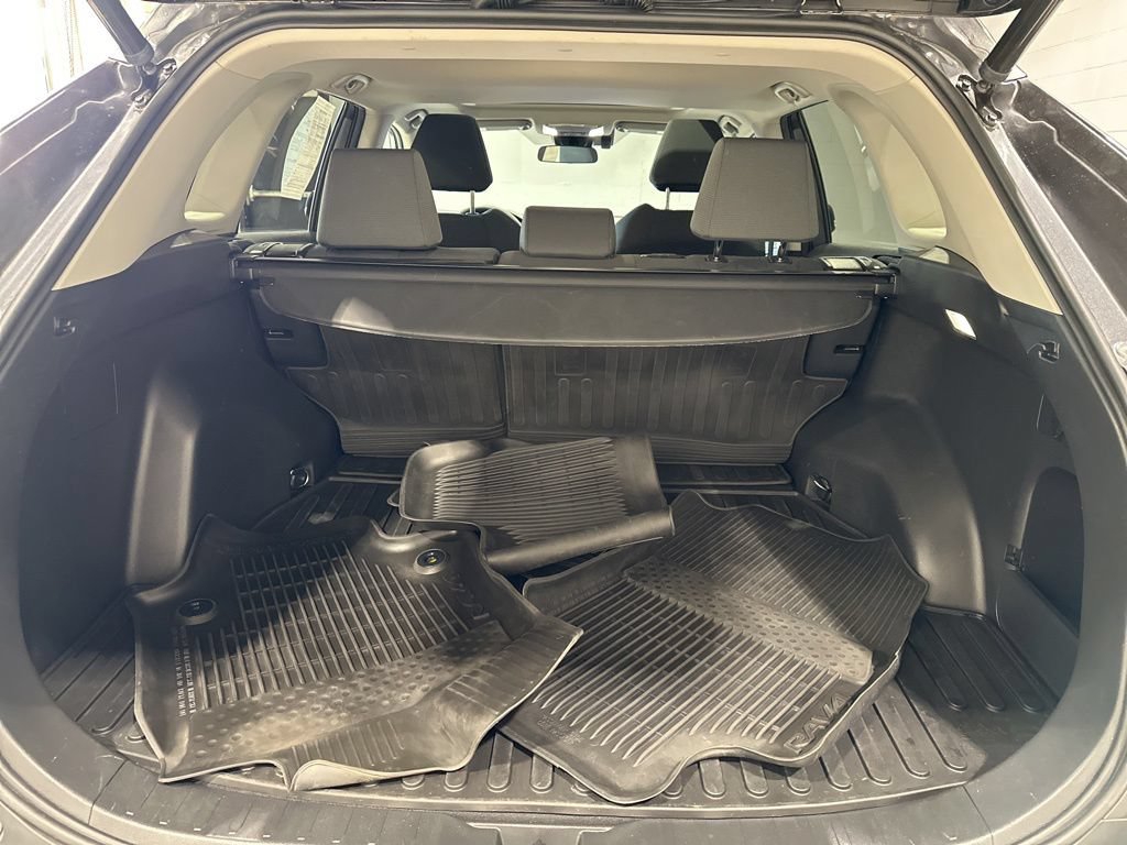 Certified 2023 Toyota RAV4 XLE w/ Convenience Package AWD/4WD image 17