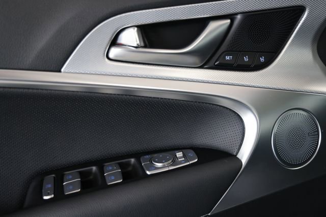 Used 2026 Genesis G70 2.5T Prestige image 21