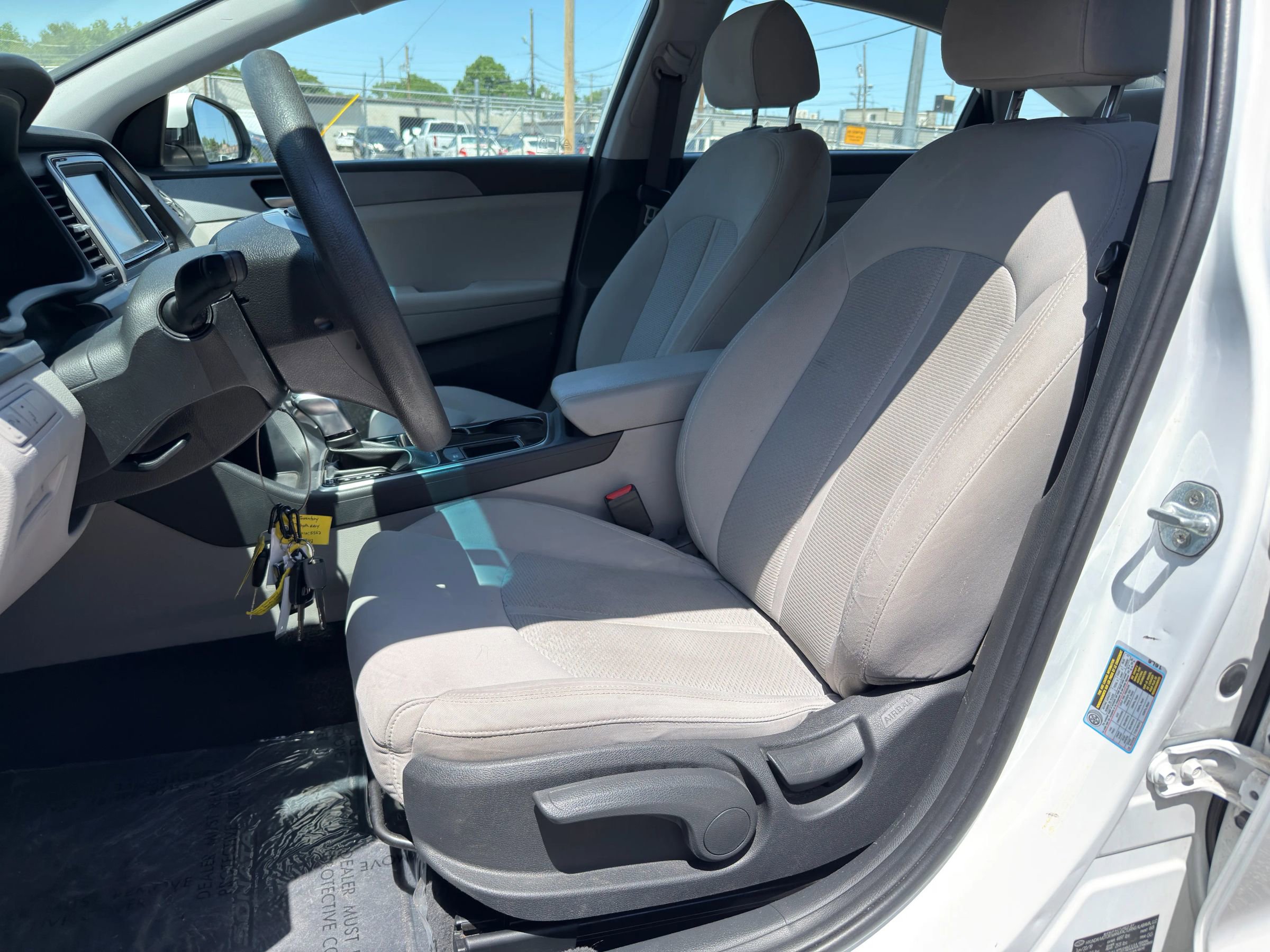 Used 2019 Hyundai Sonata SE w/ Cargo Package FWD image 18