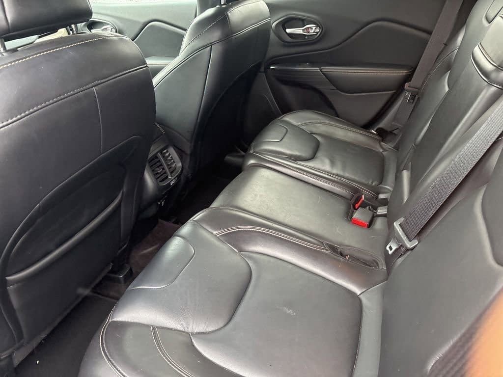 Used 2016 Jeep Cherokee High Altitude image 17