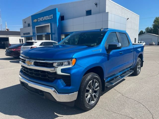Used 2023 Chevrolet Silverado 1500 LT w/ Protection Package AWD/4WD image 2