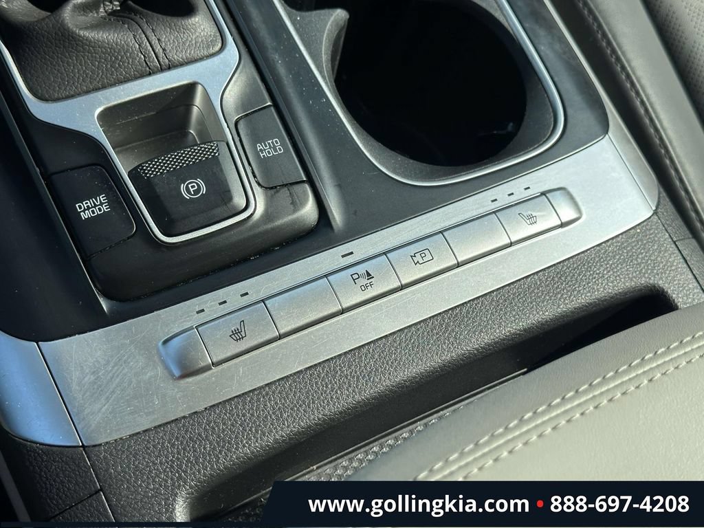 Certified 2024 Kia Carnival LX FWD image 28