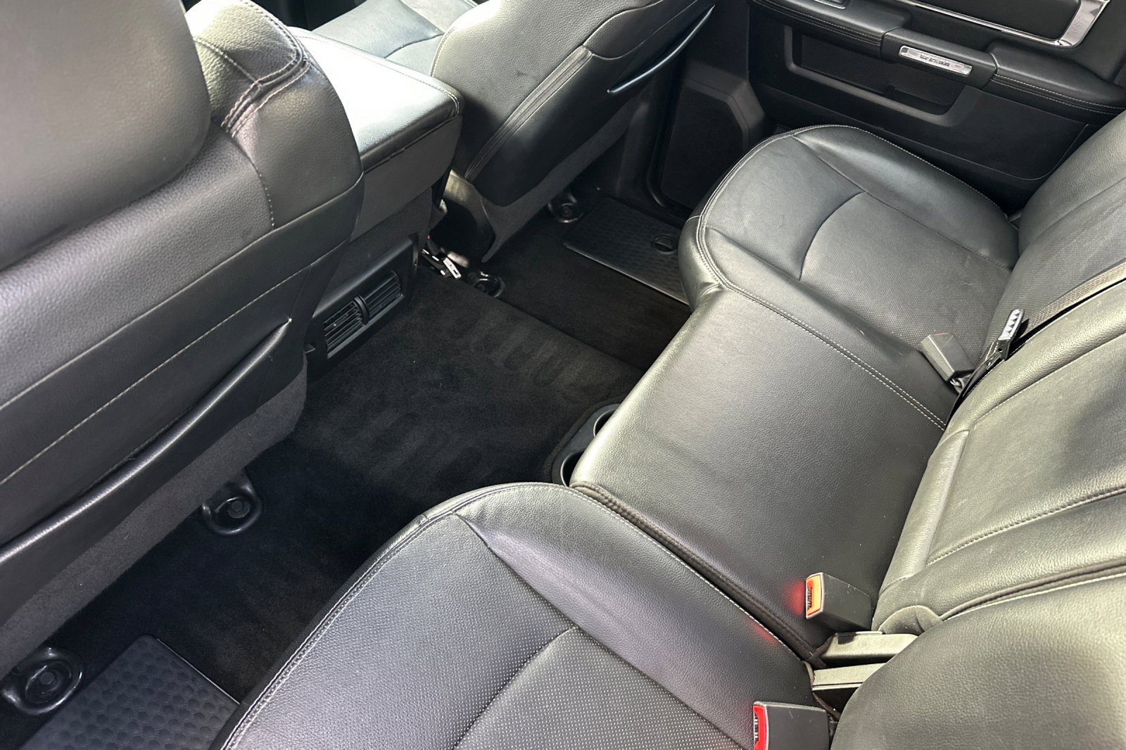 Used 2014 RAM 2500 Laramie image 12