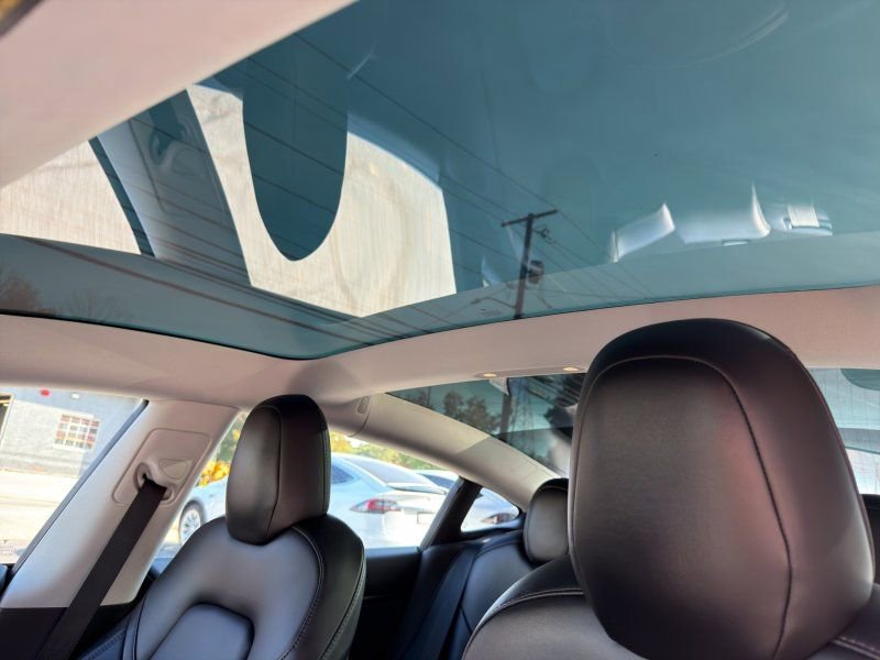 Used 2018 Tesla Model 3 Long Range image 19