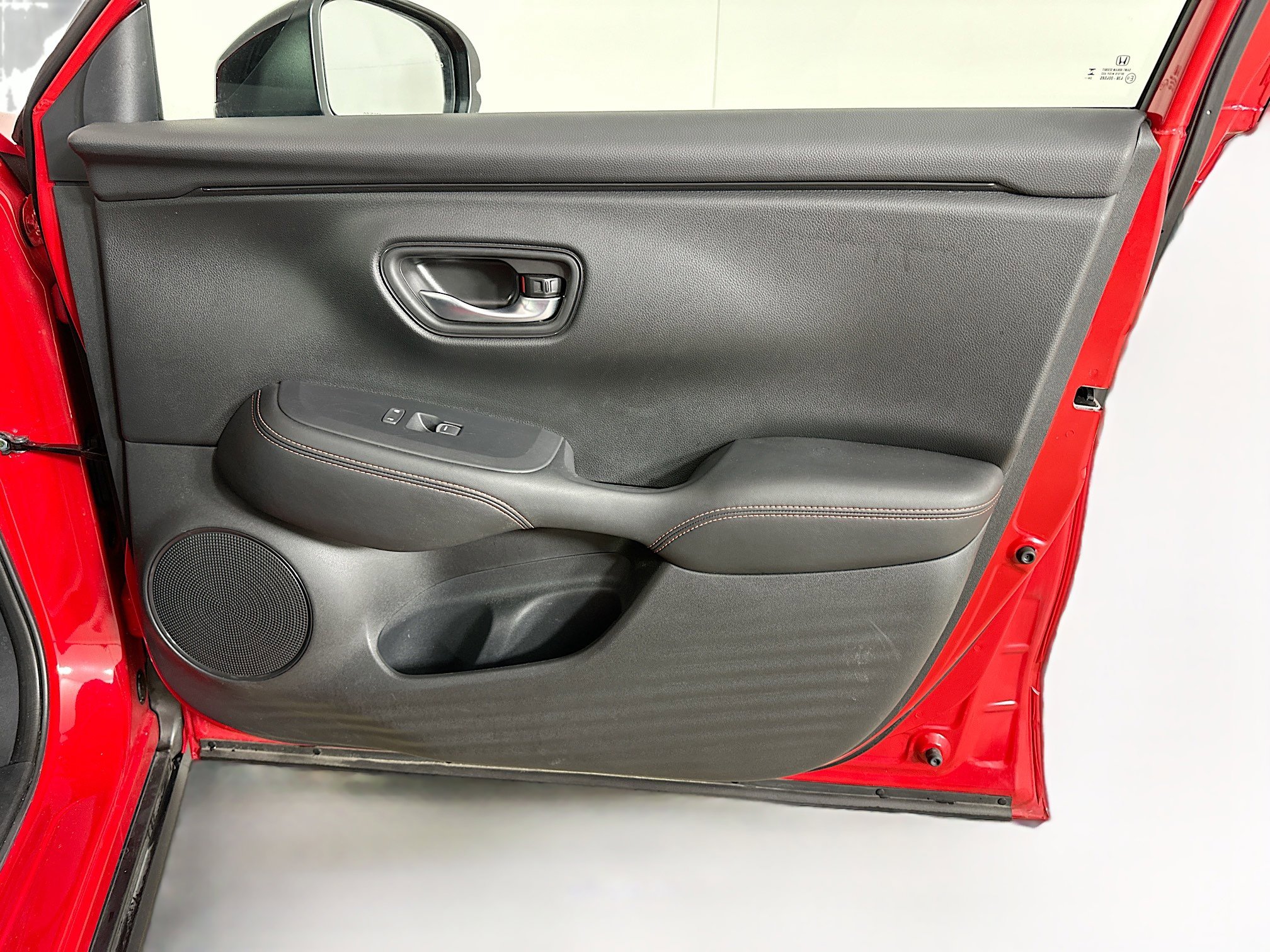 Used 2025 Honda HR-V Sport image 30