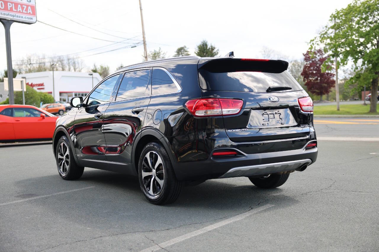 Used 2017 Kia Sorento EX AWD/4WD image 6