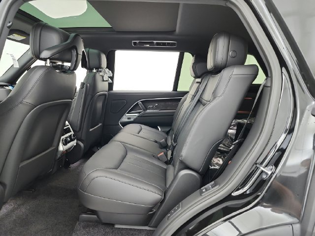 New 2026 Land Rover Range Rover Long Wheelbase SE AWD/4WD image 35
