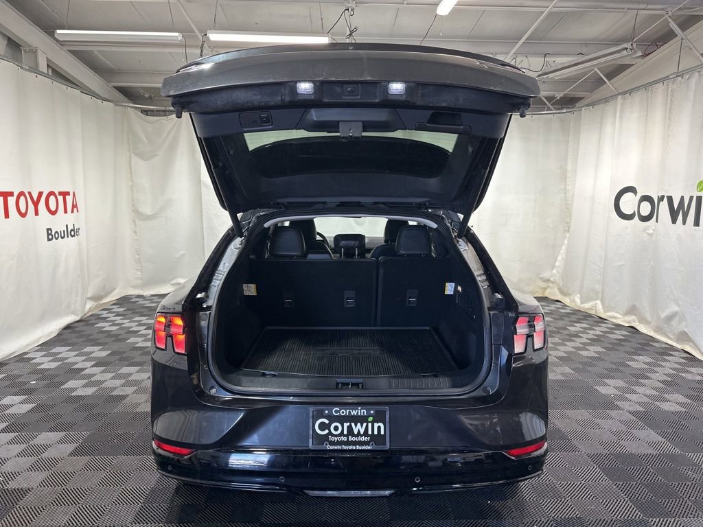 Used 2021 Ford Mustang Mach-E Premium image 15