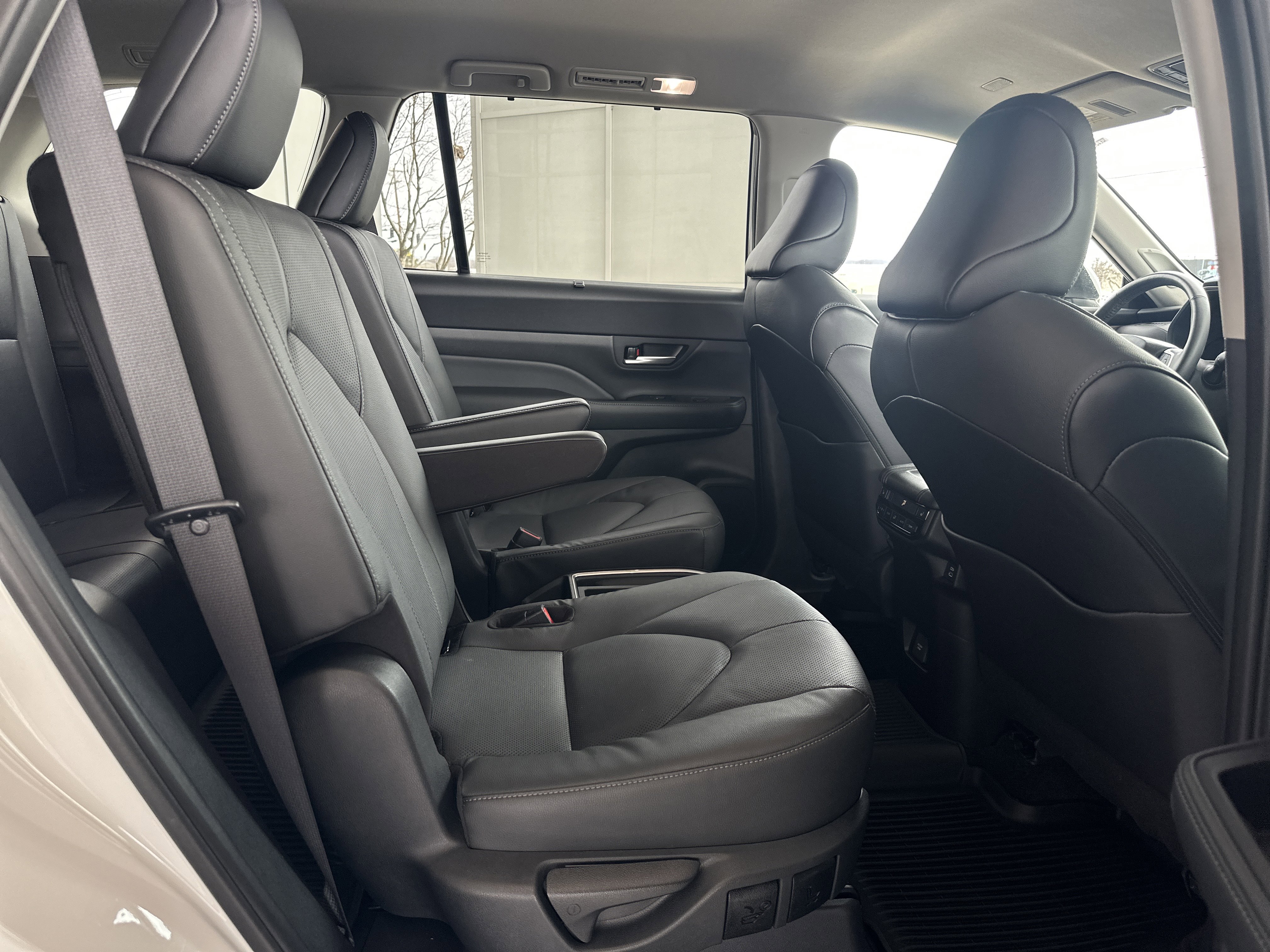 Certified 2024 Toyota Grand Highlander AWD image 15